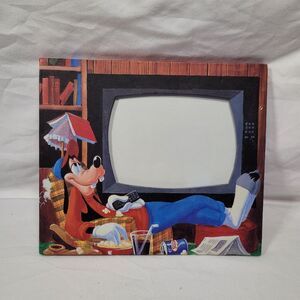 Disney Goofy "Dad Watching TV" picture frame
